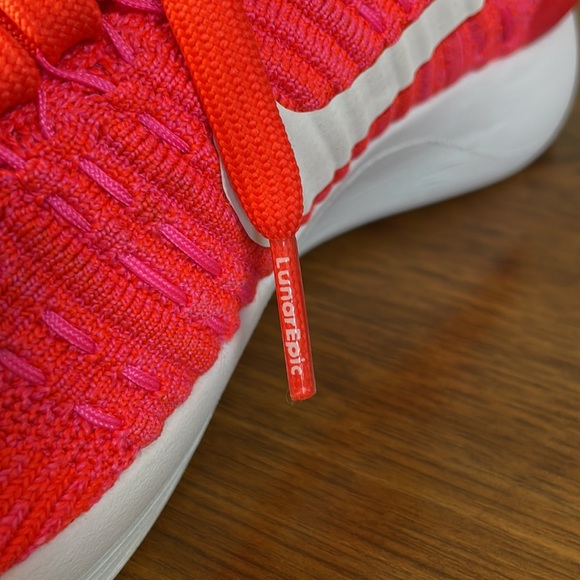 NIKE LunarEpic Flyknit Running Shoe - Picture 13 of 15